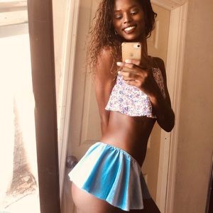 Flowly pleated lounge shorts!